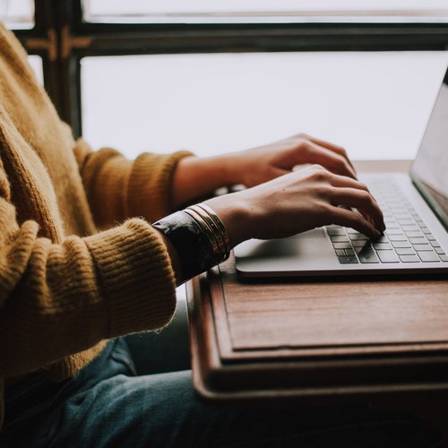Obraz do artykułu Coraz więcej cyberoszustw. Jak się chronić?