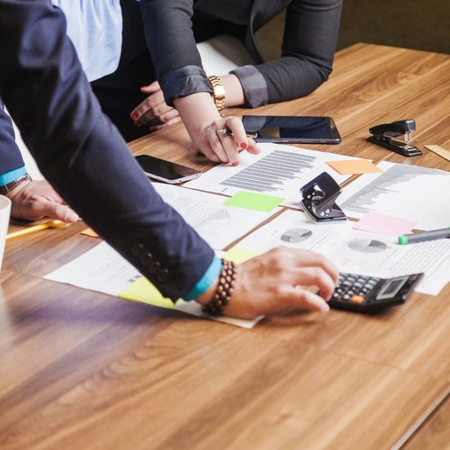 Okładka artykułu: Konsolidacja kredytów gotówkowych. Kiedy to się opłaca?